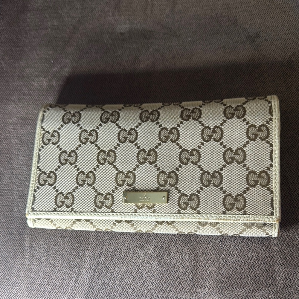 Gucci Cream and Brown Monogram Wallet